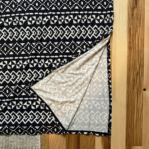 LOFT Blue and White Geometric Column Skirt - Picture 2 of 5